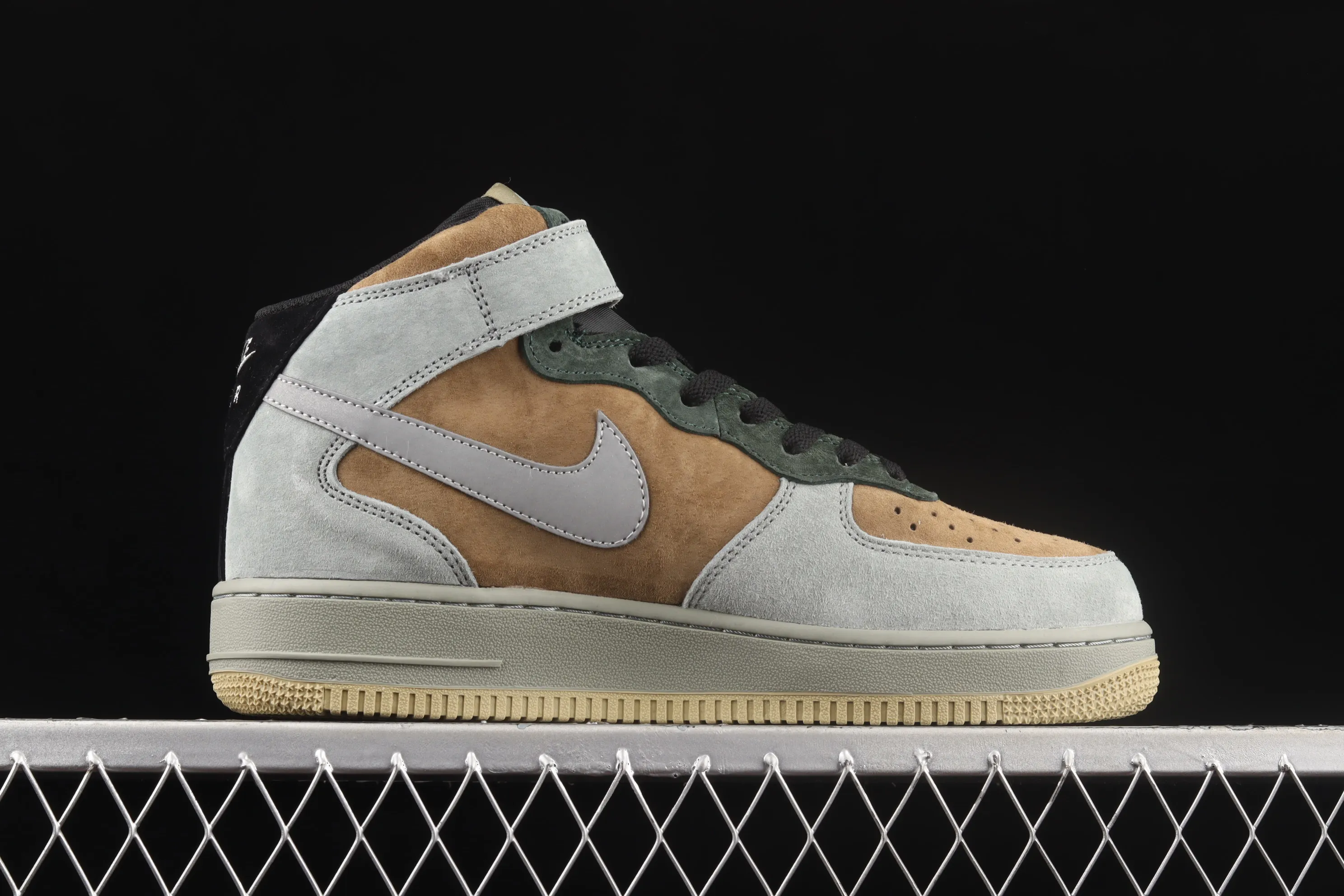 All categories Nk Air Force 1 Air Force series Nk Air Force 1 Mid Air Force mid-top Nk Air Force 1'07 Mid "Christmas" Christmas tree theme color Air Force 1 low-top casual sneakers CQ5059-118